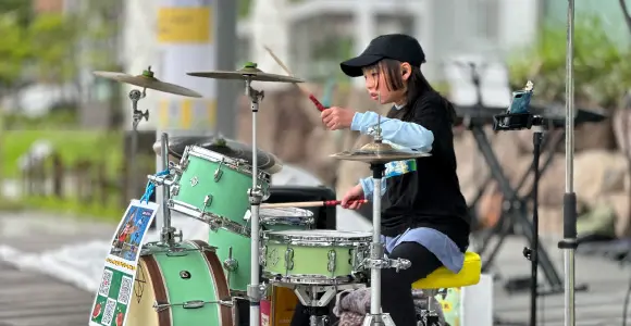 小５女子ドラマーなでこ